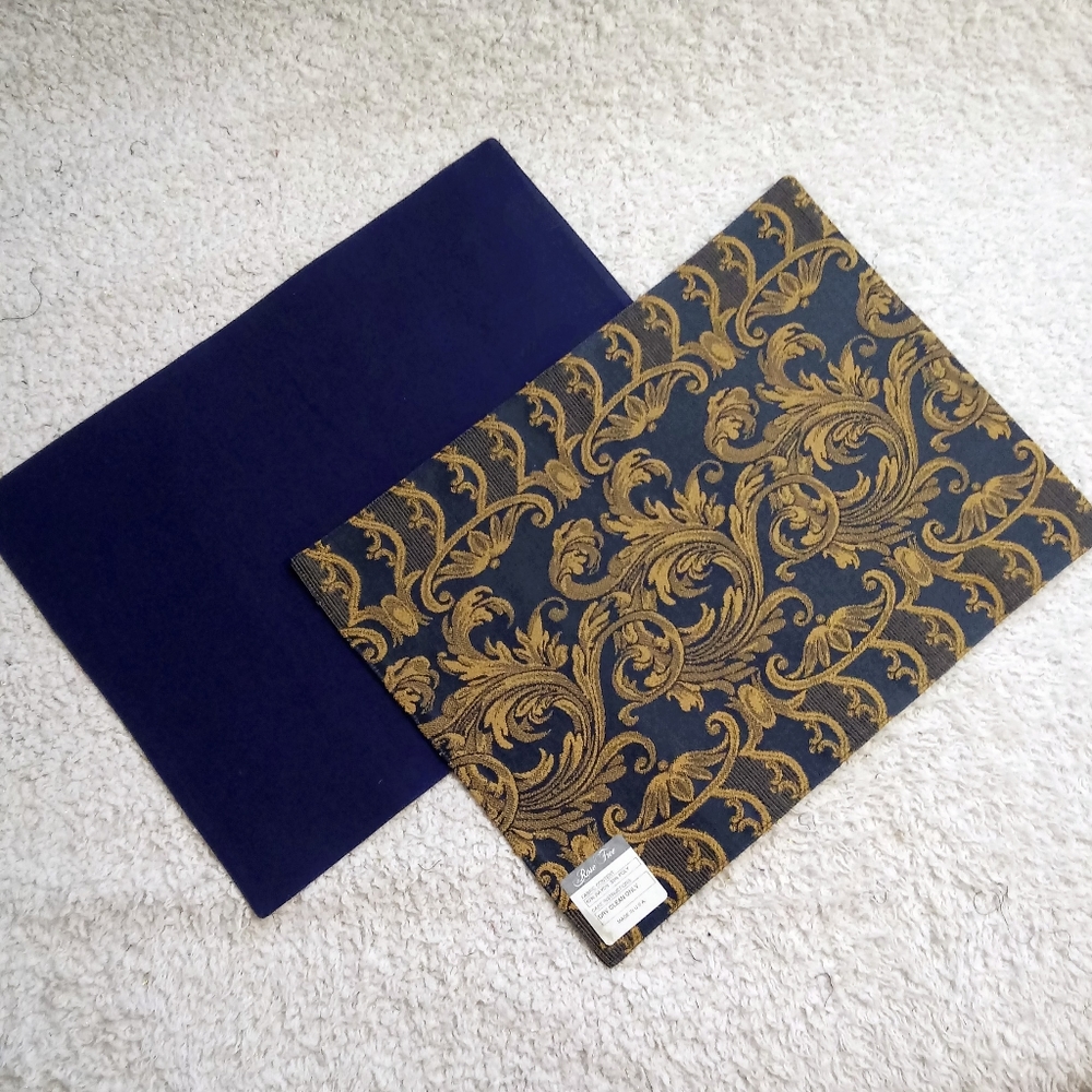 NwT Pair of Vintage Rose Tree Jacquard Placemats